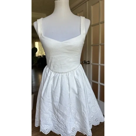 ZARA White Eyelet Embroidered Sleeveless Dress Size M NWT Summer Casual Cotton - Picture 1 of 9